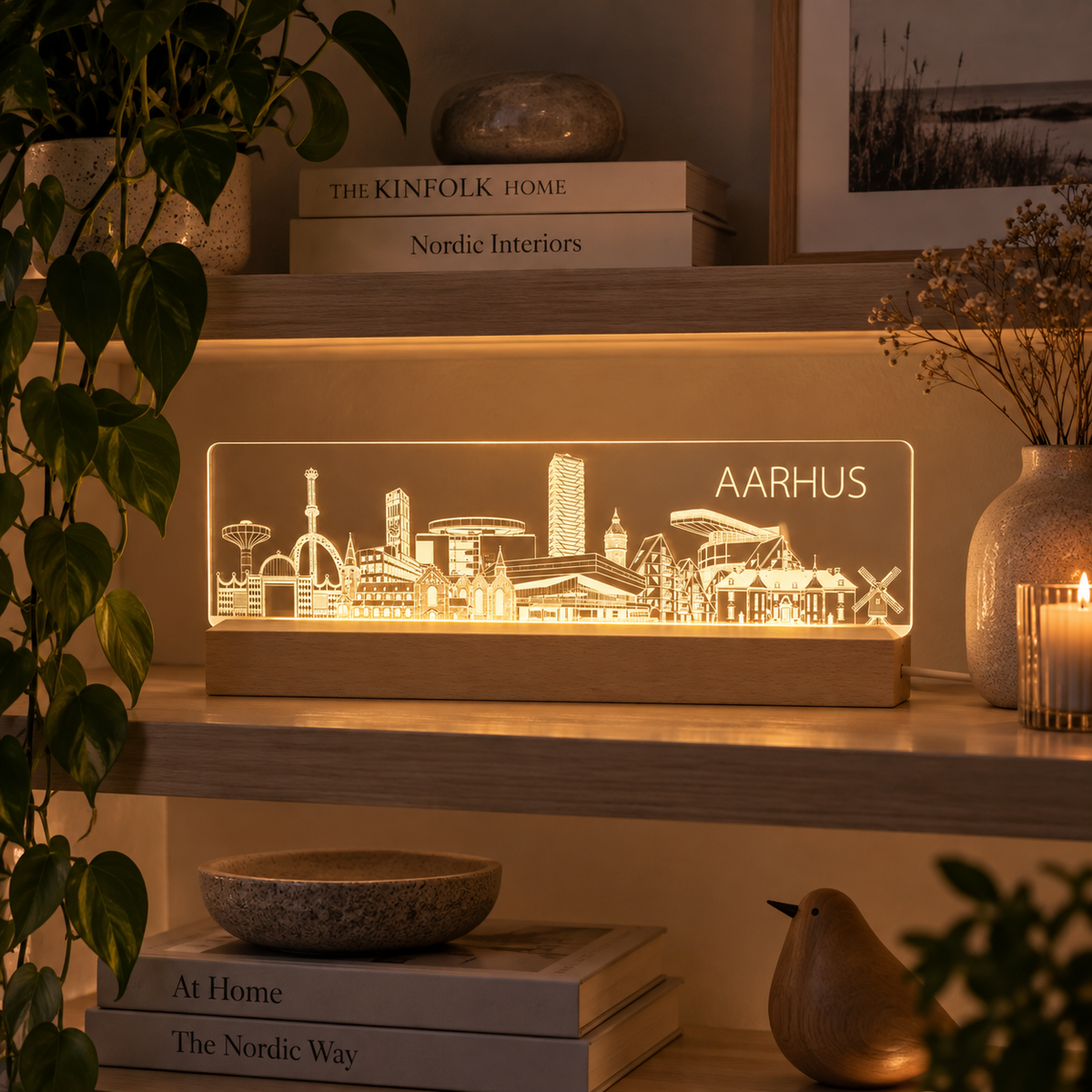 Aarhus Skyline LED lys på hylde - Dejligelys.dk