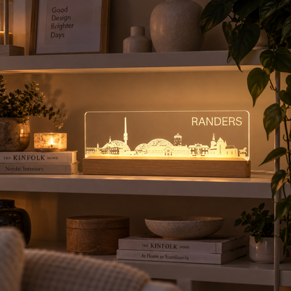 Randers Skyline - LED lys fra Dejligelys på hylde